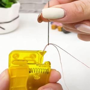 Accesorios para Herramientas de Costura, Enhebrador Automático de Agujas de 7*3.5cm, Enhebrador <span class=keywords><strong>Manual</strong></span> para Bordado y Costura a Mano - Product Image 4