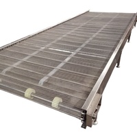 Nouvelle bande transporteuse à godets en acier inoxydable avec vitesse réglable pour la transformation alimentaire et l'assemblage électronique