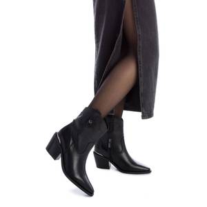 Botines de Mujer Carmela Negros Talla 36 con Tacón Medio - Product Image 5