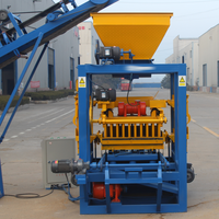 Machine à fabriquer des blocs de béton QT4-24, 4 moules par cycle, production de blocs creux, de briques standard et de pavés pour la construction