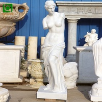 Sculpture de femme nue magnifique en marbre blanc sculpté à la main