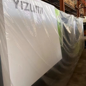 Machine de moulage par injection horizontale hydraulique YIZUMI FF240 de 240 tonnes d'occasion, à grande vitesse, avec servomoteur, PLC, pompe, boîte de vitesses, à économie d'énergie - Product Image 1