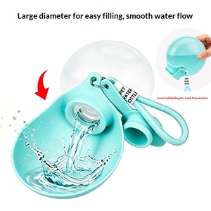 Bouteille d'eau portable pour animaux de compagnie en forme de <span class=keywords><strong>gourde</strong></span> plate avec cordon, anti-fuite, pour voyage en extérieur, en matériau de qualité alimentaire - Product Image 2