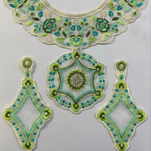 Parches bordados de diseñador con hilo metálico y cuentas Collar exquisito Estilo cosido para ropa Textiles para el hogar - Product Image 1