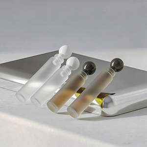 Diseño Personalizado, Botella de Vidrio Transparente de 1.5ml/2ml para Perfume, Mini Botella de Vidrio para Pruebas de Aceites Esenciales con Tapón de Bola - Product Image 1