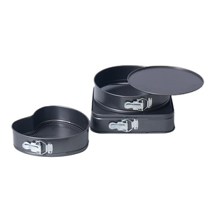Plaques de cuisson fiables en acier au carbone avec boucle à <span class=keywords><strong>action</strong></span> rapide pour démouler facilement les gâteaux éponge et les desserts mousse - Product Image 2