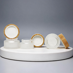 Pots cosmétiques solaires en bambou avec fonction double sortie USB pour le camping, la randonnée, les voyages et l'alimentation de secours d'urgence - Product Image 3