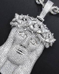 Colgante Hip Hop con Diamante Moissanite, Piedra Central Brillante, Joyería de Diseño Elegante con Acabado Helado a un Precio Accesible - Product Image 3