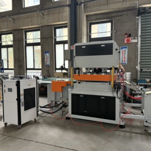 Pressa Idraulica <span class=keywords><strong>a</strong></span> Quattro Colonne e Tre Travi con Servomotore e Controllo PLC per Etichettatura Automatica di Nastro Adesivo in Schiuma - Product Image 6