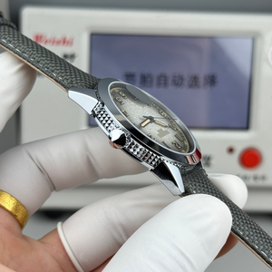 Elegant vintage men's <b>watch</b>, automatic <b>mechanical</b> <b>watch</b>, automatic winding business <b>watch</b>. - Product Image 6