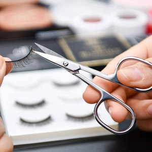 Tijeras Profesionales de Acero Inoxidable para Recortar Pestañas, Herramientas Curvas de Belleza para Estilizar Extensiones de Pestañas - Product Image 5