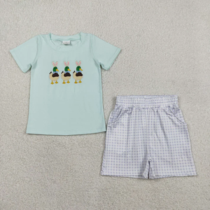 BSSO1719 Ensemble de vêtements de Pâques pour garçons, haut brodé avec motif de canard et de lapin, short à carreaux - Product Image 1