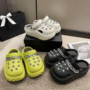 Sandales plates ouvertes pour femme Teniss de haute qualité, style babouche, avec plateforme et perles métalliques - Product Image 1