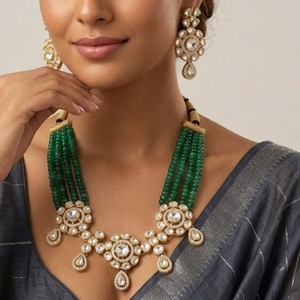 Parure de collier et boucles d'oreilles en argent 925 plaqué argent avec perles de moissanite verte, bijoux de mariée, cadeau pour mariage et soirée - Product Image 1