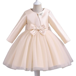 Abito da Battesimo <span class=keywords><strong>per</strong></span> Bambina in Raso con Perline e <span class=keywords><strong>Uncinetto</strong></span>, Stile Principessa, Maniche Lunghe, Lunghezza alla Caviglia, Elegante e Formale - Product Image 1