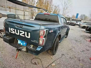 ISUZU Pick-up en bon état, faible kilométrage, véhicule fiable pour le tout-terrain et <span class=keywords><strong>la</strong></span> conduite quotidienne, moteur diesel <span class=keywords><strong>2023</strong></span> - Product Image 4