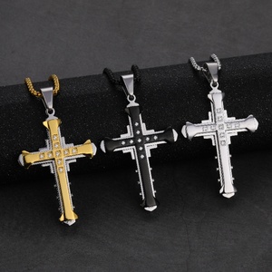 Colgante de Cruz Grande Dorada con Diamantes de Imitación al por Mayor - Product Image 2