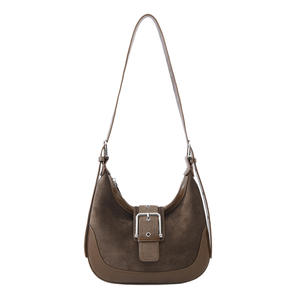 <span class=keywords><strong>Sac</strong></span> à bandoulière/crossbody pour <span class=keywords><strong>femme</strong></span> en cuir véritable mat, nouvelle collection automne/hiver, tendance, style motard rétro, fermeture à glissière, taille moyenne - Product Image 5