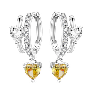 Pendientes de corazón de doble aro de latón blanco, resistentes a la decoloración, perfectos para accesorios de fiesta para mujer. - Product Image 1