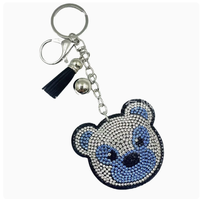 Porte-clés Best-seller avec pendentif ours mignon multicolore bleu et blanc, entièrement orné de strass et de pompons, ornement suspendu de haute qualité