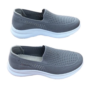 Nouvelles chaussures de marche décontractées pour hommes, en maille respirante tissée, confortables, résistantes et absorbant la transpiration, pour hommes d'âge moyen - Product Image 1
