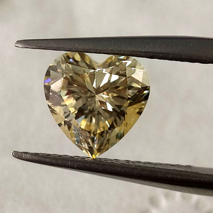 พลอยเซอร์โคเนียสังเคราะห์รูปหัวใจ 5A CZ สีเหลือง ทรงหัวใจ สำหรับทำเครื่องประดับ - Product Image 2
