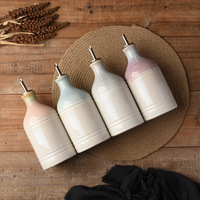Nouveau Distributeur d'Huile d'Olive en Céramique à Glaçure Réactive Créative OEM ODM, Bouteille de Rangement Rétro Nordique Personnalisée pour Sauce Soja et Vinaigre
