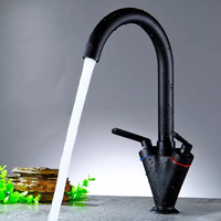 Robinet de cuisine moderne en laiton à double poignée et à un seul trou avec bec rotatif pour évier domestique