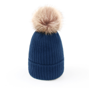 Chapeau tricoté à la mode chaud couleur unie chapeau d'hiver à la mode pour les femmes Simple chapeau de <span class=keywords><strong>bonnet</strong></span> polyvalent avec <span class=keywords><strong>pompon</strong></span> - Product Image 3