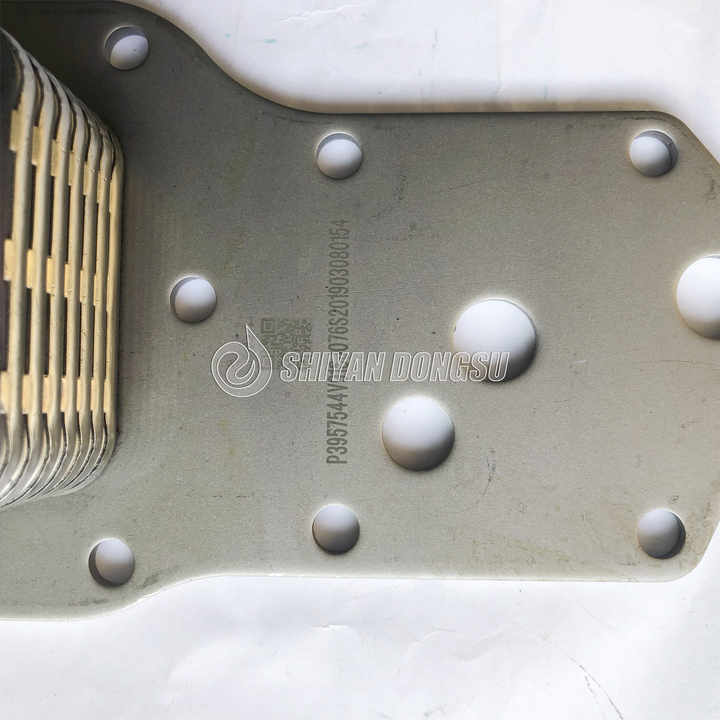 Wholesale OEM 6BT Engine Oil Cooler 3957544 3902372 3903375  