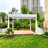 Pergola bioclimatique moderne noir mat avec écran de confidentialité arrière et éclairage LED, pergola extérieure imperméable
