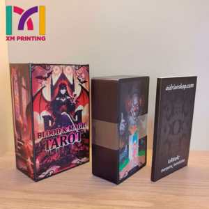 Jeu de tarot personnalisé de luxe avec des bords de cartes noirs et des illustrations vibrantes - Product Image 6