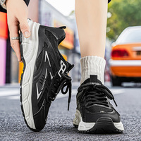 Chaussures Homme 2026 Nouveau Style Légères Respirantes Sportives Décontractées à Lacets Baskets en Maille Semelle PU Design Perforé Antidérapantes