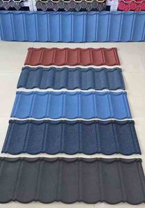 Toiture en métal revêtue de pierre à bon <span class=keywords><strong>prix</strong></span> Tuiles romaines peu profondes Tuiles durables pour usage résidentiel et commercial - Product Image 3