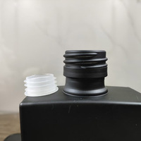 Flacon de parfum carré noir de 150 ml au design simple et élégant, portable, haute étanchéité, pour parfum et huile essentielle