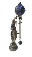 Horloge de table/étagère mécanique à balancier en laiton antique, modèle Chasseuse, avec boule mystère bleu cobalt, 8 jours de fonctionnement