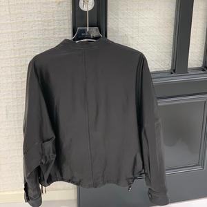 Giacca Nera da Donna in Vera Pelle di Alta Qualità, Finitura Opaca Classica - Product Image 4