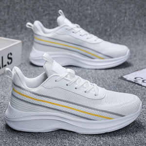 Nuevas zapatillas casuales transfronterizas para hombre, talla grande, suela MD, parte superior de malla transpirable, estilo para caminar, para correr y deportes. - Product Image 1