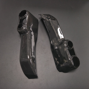 Console centrale en fibre de carbone - Garniture de climatisation - Pièces en carbone sec pressées à chaud avec une texture élégante pour les cockpits de voitures de sport - Product Image 1