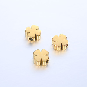 7x7mm ciondolo gioielli fai-da-te inciso in grado di <span class=keywords><strong>Laser</strong></span> che fa accessori distanziatori perline portafortuna in acciaio inossidabile a quattro foglie - Product Image 4