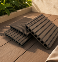 Vente en gros de terrasses en composite bois-plastique (WPC) antidérapantes, imperméables, à trous ronds, 150x25mm, pour jardin et terrasse