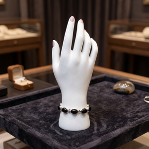 สร้อยข้อมือเงินแท้ 925 ประดับลูกปัดหินออนิกซ์สีดำทรงกลม สำหรับเป็นของขวัญ จาก SOUMYA CREATIONS - Product Image 3