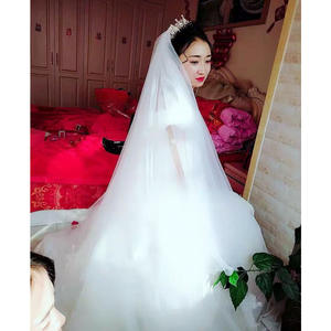 Vente en gros d'usine personnalisable longueur longue <span class=keywords><strong>voile</strong></span> <span class=keywords><strong>de</strong></span> <span class=keywords><strong>mariée</strong></span> dentelle <span class=keywords><strong>voile</strong></span> <span class=keywords><strong>de</strong></span> dentelle <span class=keywords><strong>diadème</strong></span> robe <span class=keywords><strong>de</strong></span> <span class=keywords><strong>mariée</strong></span> longue blanche <span class=keywords><strong>avec</strong></span> grand train - Product Image 6