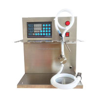 Machine de remplissage de liquides en sachets à bec verseur de petit format avec machine de capsulage pour détergent liquide