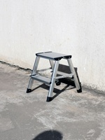 GS Échelle pliante en aluminium légère et portable à 2 marches, design moderne, chaise pliante pour la maison ou l'extérieur