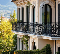 Balustrades et rampes d'escalier en acier inoxydable 304 découpées au laser, design moderne et luxueux pour balcon extérieur