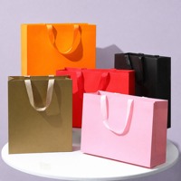 Sac fourre-tout haut de gamme en carton blanc épais, couleur unie, en stock pour la vente en gros, emballage premium pour bijoux et vêtements