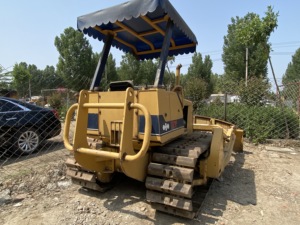 Original Komatsu Mini Bulldozer D21p ใช้ Komatsu รถขุด Komatsu Crawler Bulldozer สำหรับขาย - Product Image 4