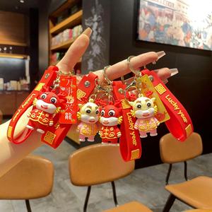 Llavero de moda del Año del Dragón, llavero de muñeco dragón con traje Tang, colgante para coche, pequeño regalo de Año Nuevo, venta al por mayor - Product Image 4