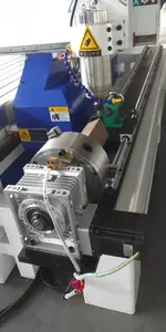 中国3D CNC木材フライス盤1325ネパルCNCルーター水冷スピンドル付き